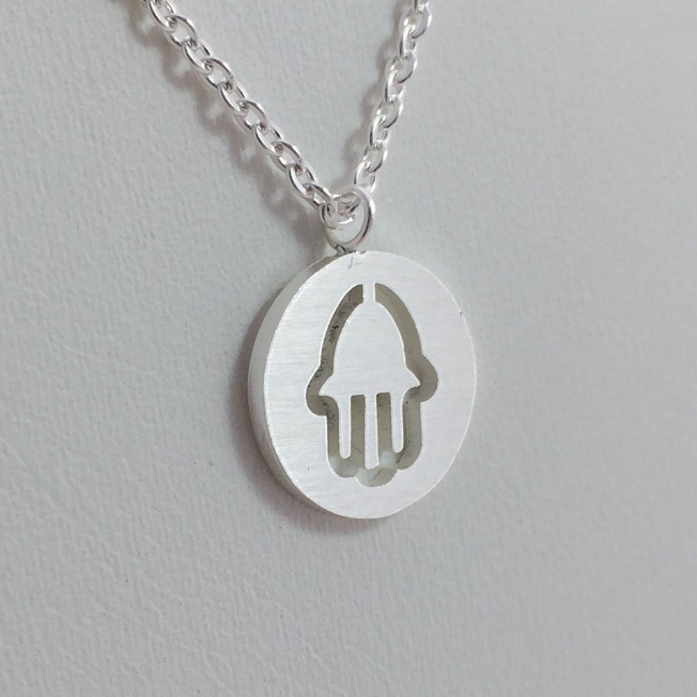Jewelry necklace pendant Hamsa hand protection symbol white gold tone dainty new